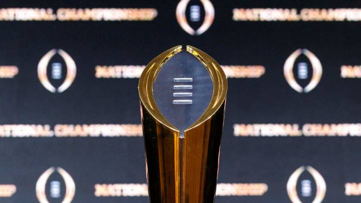 College Football Playoff selection: Notre Dame snubbed; NFL playoff picture evolves