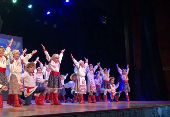 Bailes tradicionales, feria y cantina para el final de año de la Asociación Cultural Ucraniana de Posadas 