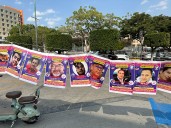 Tendedero de deudores alimentarios aparece en el arranque de la FIL Guadalajara