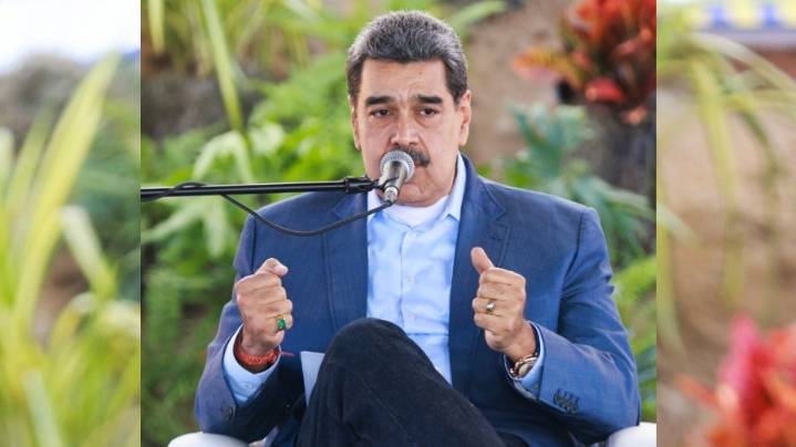 Maduro fustiga a "quienes venden la patria por un premio Nobel"