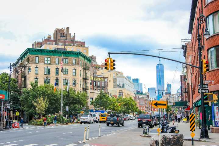 Manhattan median rent prices set new highs in November, reaching nearly $4,800/month