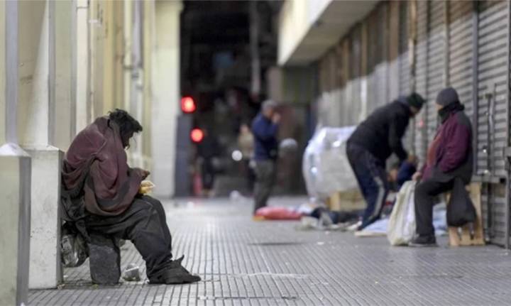 Para la UCA, la pobreza es de 36,3% y cayó más de 9 puntos