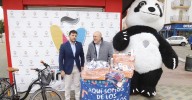 Chocolatadas, regalos, un premio de 1.000 euros en compras y nieve: la Navidad llega al Centro Comercio Viñuela
