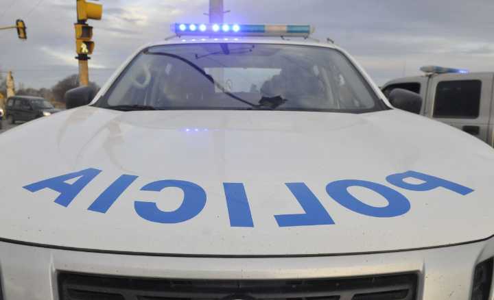 Discutió con su pareja, amenazó a la Policía y quiso autolesionarse con un cuchillo