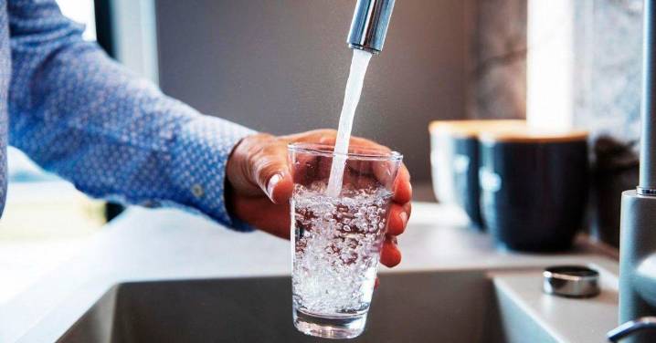 El PSOE pide que se retire la subida del agua en 2027 tras un informe de Intervención que la cuestiona