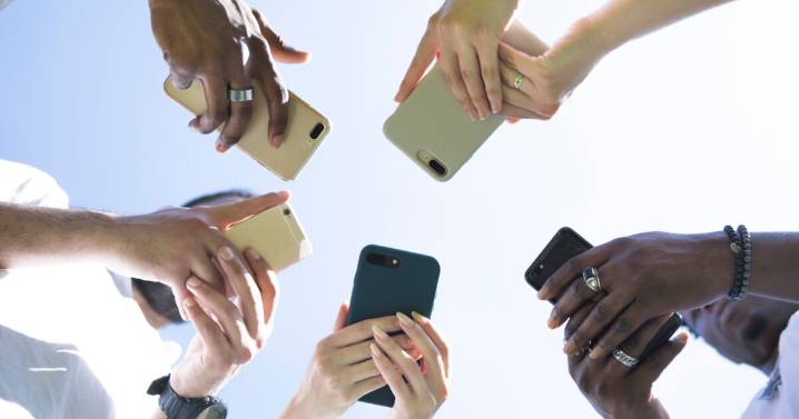 Celulares económicos con buena cámara: los modelos accesibles que sacan fotos como un gama media