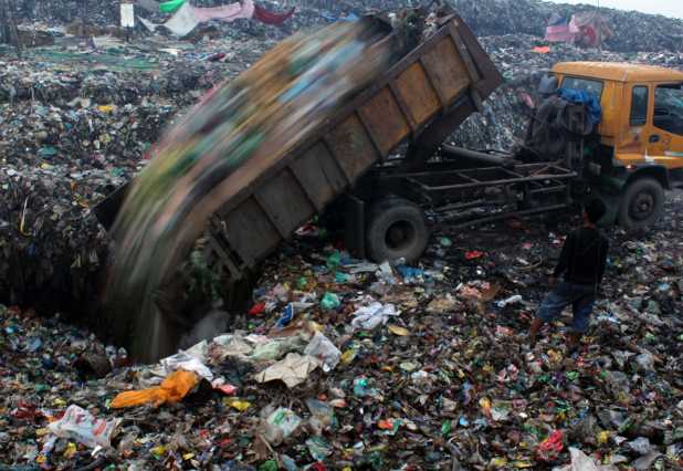 En Colombia los rellenos sanitarios se llenan y el reciclaje no es suficiente, ¿qué hacer entonces con la basura?