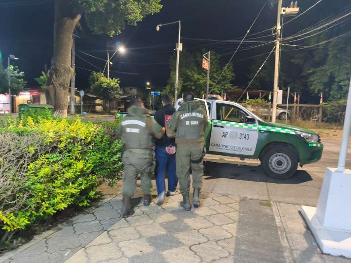 Carabineros detiene a sujeto por homicidio frustrado tras embestir a funcionario policial en San Fabián