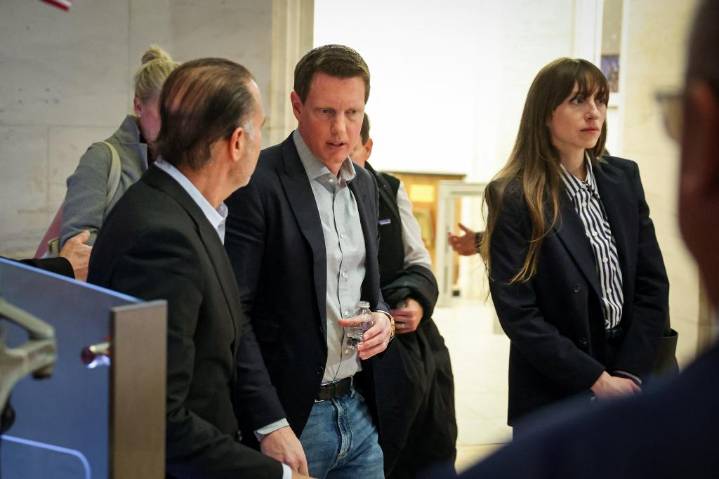 Exclusive | Paramount Skydance may not have to go 'hostile' to thwart Warner Bros. Discovery's merger with Netflix