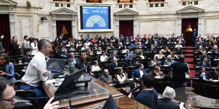 Tres diputados de Catamarca confirmaron que dejan el bloque de Unión por la Patria y La Libertad Avanza se quedará con la primera minoría