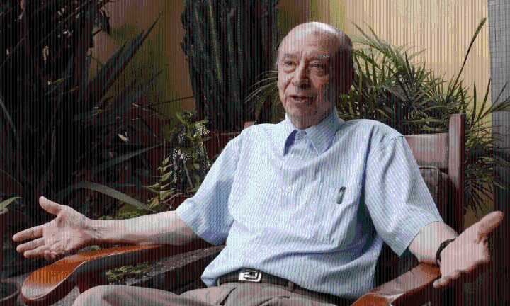 Federico Kauffmann Doig fue distinguido en el Congreso de la República