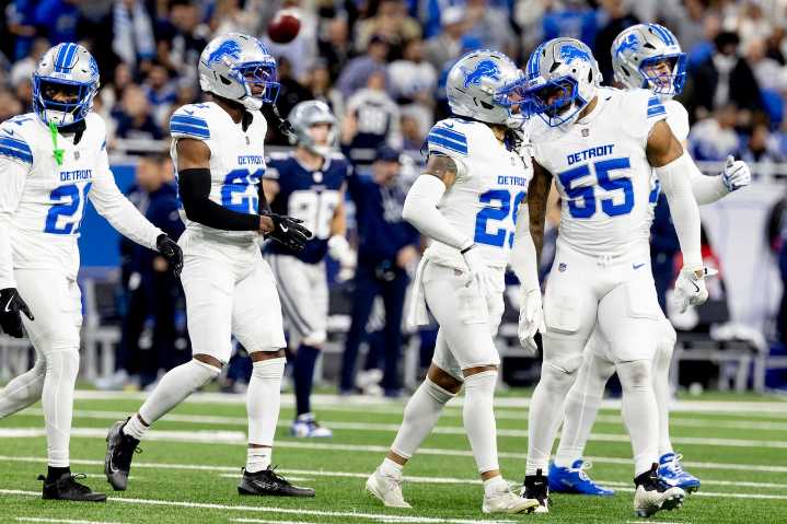 PFF grades, snap counts: Unexpected defender leads Lions in win over Cowboys