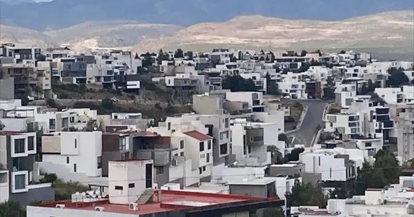 En el poniente, donde menos pagan el Predial