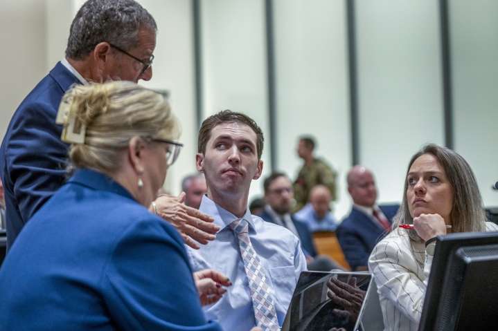 Presunto asesino de Charlie Kirk se presenta en persona por primera vez en la Corte de Utah