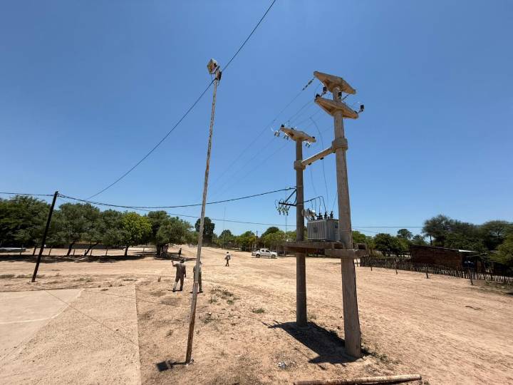 El Gobernador inaugurará la Línea de Media Tensión que suministrará electricidad en localidades de Laguna Yema