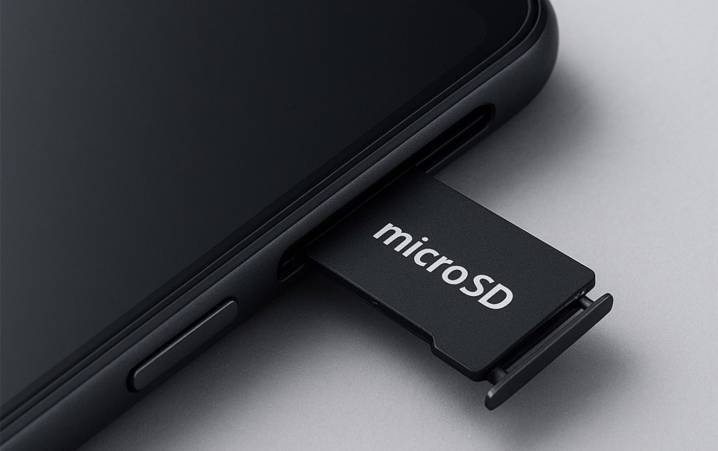 Smartphone Manufacturers Are Mulling Bringing Back The microSD Card Slot Due To Surging DRAM Prices