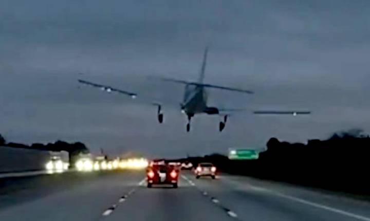 Avioneta aterriza sobre automóvil en autopista de Florida