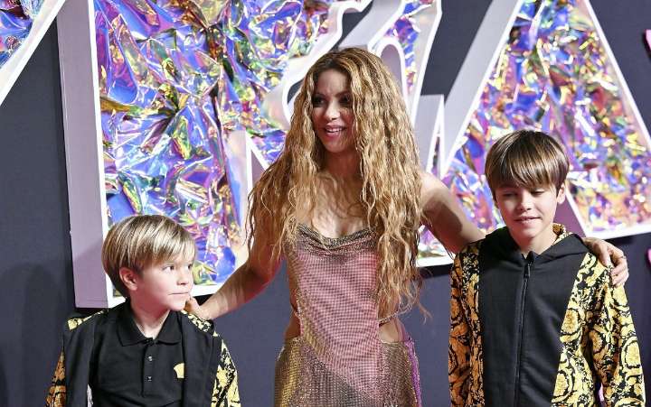 Shakira canta ‘Acróstico’ por primera vez con sus hijos durante su concierto en Argentina