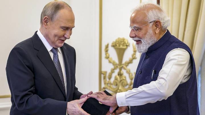 Ex-Pentagon official: Putin’s India visit a result of Trump’s incompetence