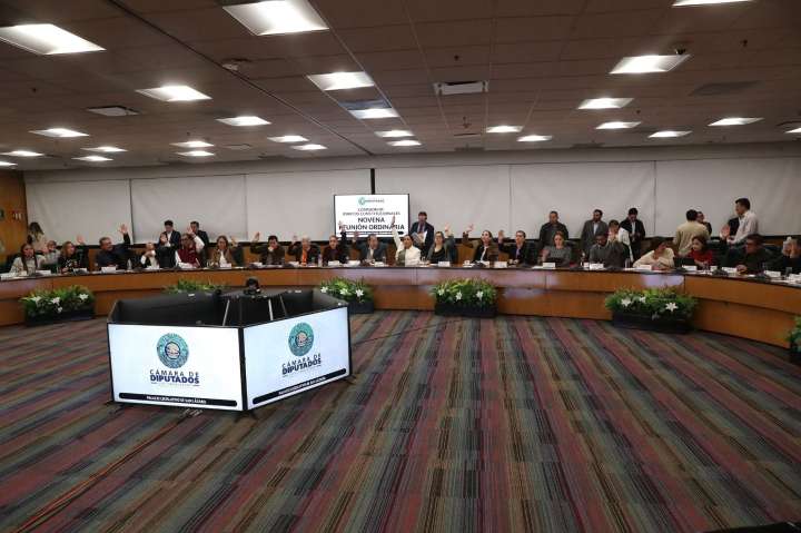 Abrirán 4 consultas sobre reforma a revocación de mandato