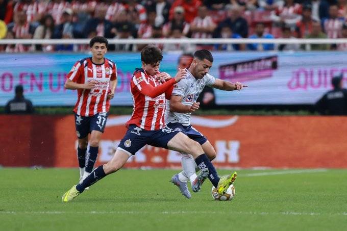 Chivas y Cruz Azul no se hicieron daño: todo se define en la vuelta