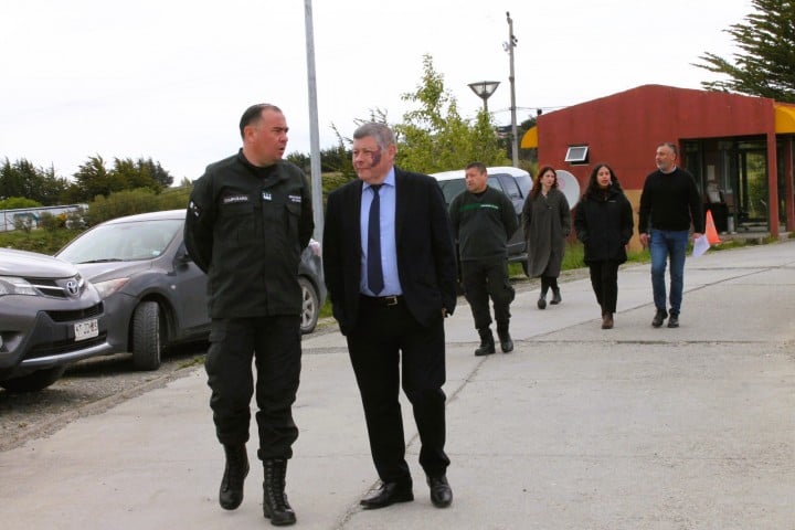 Centro de Cumplimiento Juvenil en Magallanes presenta mejoras en seguridad y talleres para impulsar la reinserción