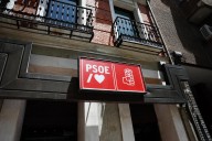 El PSOE se reúne para abordar las denuncias a Salazar