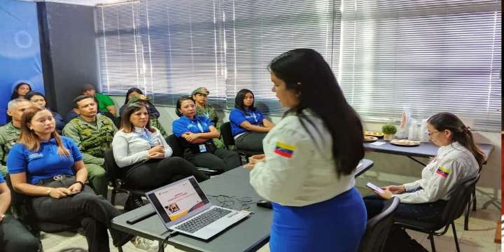 Humnt fortalece capacitación para atención de los usuarios