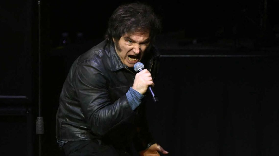 Milei vuelve a Córdoba con su “tour de la gratitud”: caravana, fervor militante y cierre político en el Buen Pastor