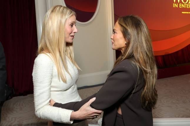 Jennifer Lopez and Gwyneth Paltrow end ‘frosty’ 25-year feud with first photo together