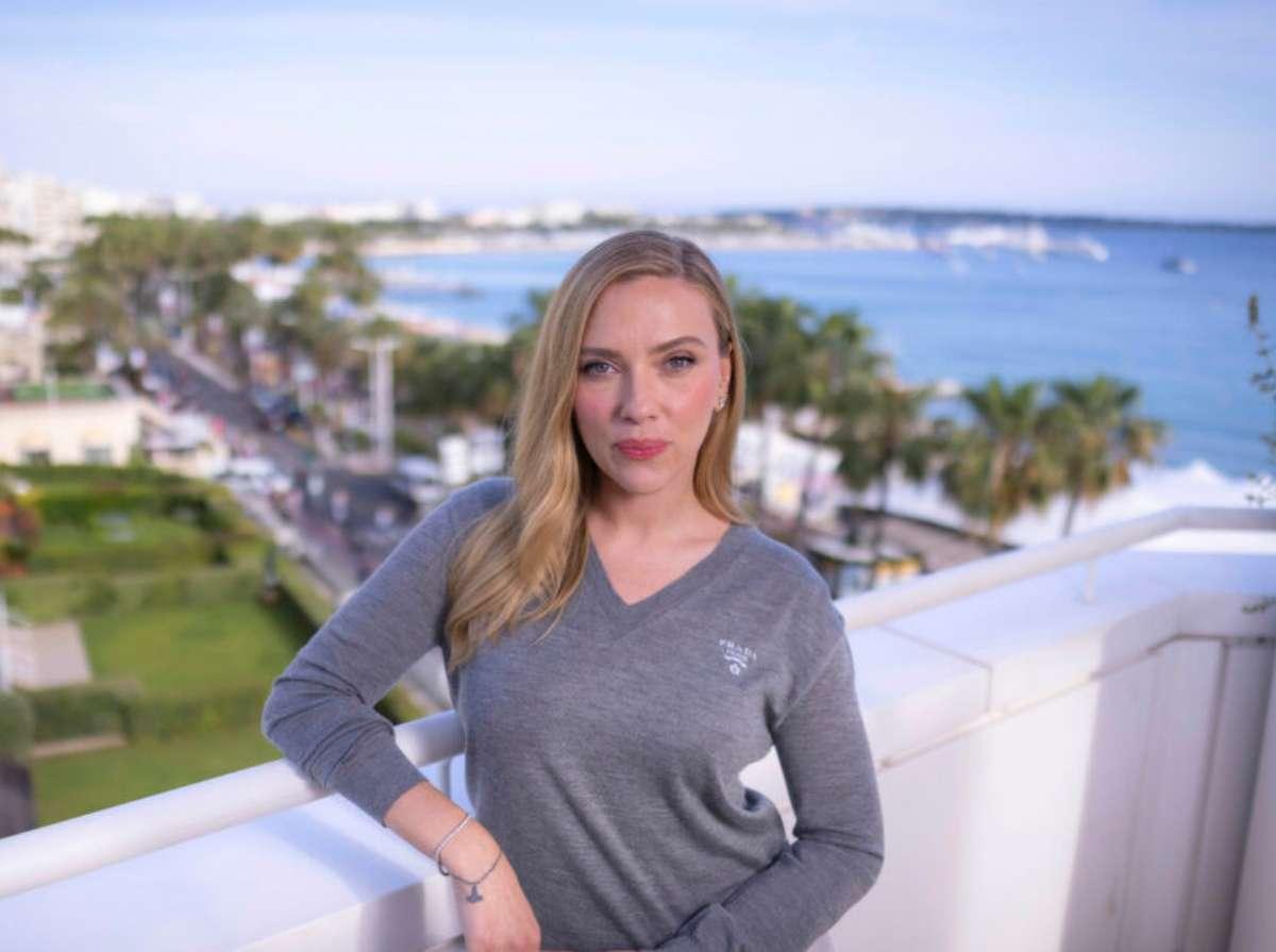 Scarlett Johansson negocia incorporarse a secuela de ‘Batman’