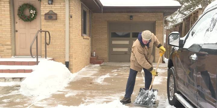 Wisconsin psychiatrist offers mental health coping tips as winter weather continues