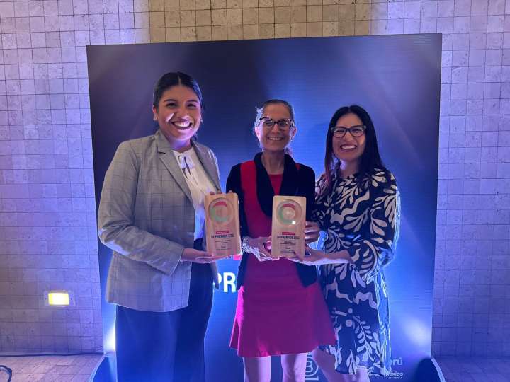 Claro Perú obtiene doble reconocimiento por su gestión sostenible e inclusiva