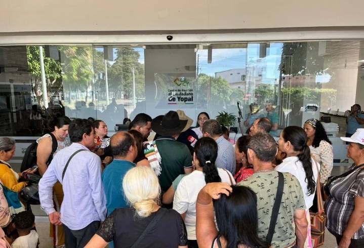 Administración y comunidad de Torres del Silencio revisan avances en subsidios y demolición