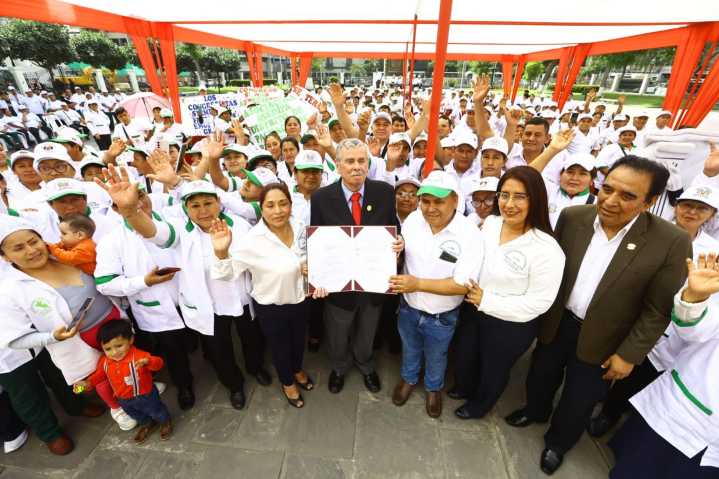 Congreso: promulgan ley que impulsa formalización de vehículos gastronómicos