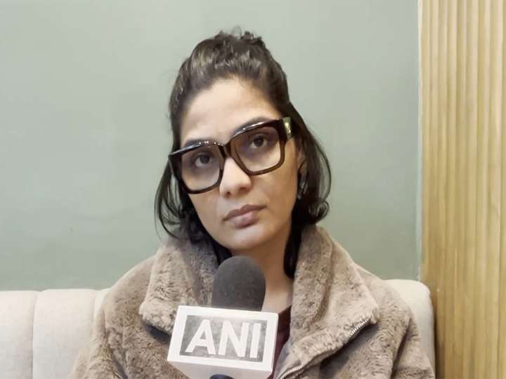 HC rejects anticipatory bail plea of singer Neha Singh Rathore