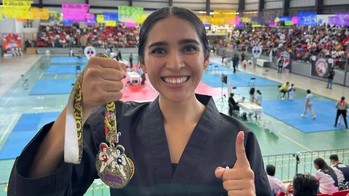 Campeona mundial regresa con garra al Taekwondo y obtiene oro en el Abierto Nacional 2025