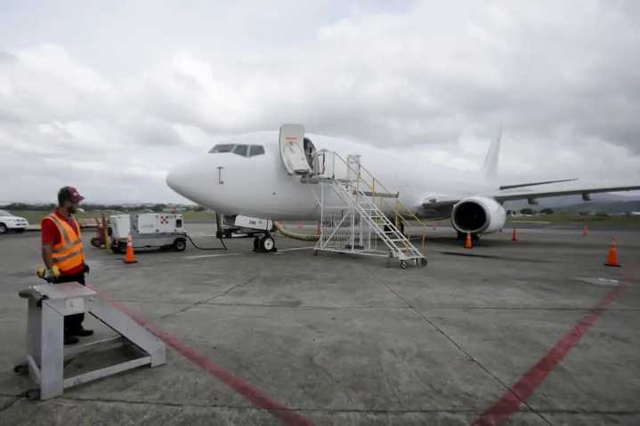 EE.UU. adquiere seis aviones Boeing 737 para deportaciones del ICE