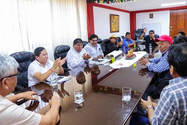 MÁS DE 4 MIL FAMILIAS DE HOSPICIO ACCEDERÁN A ELECTRICIDAD CON CONVENIO ENTRE LA MPT Y ELECTROSUR