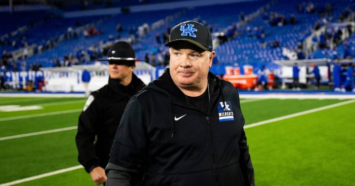 Kentucky fires SEC's longest-tenured coach in Mark Stoops in his 13th season