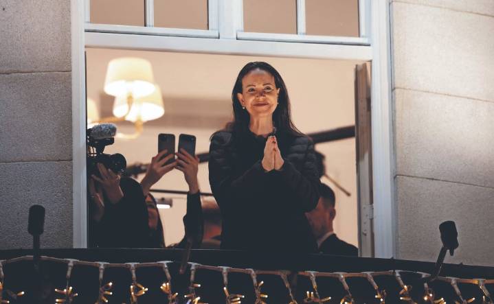 Corina Machado ya está en Oslo; su hija recibe en su nombre el Nobel