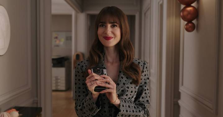 How Long Has Emily Been In Paris? 'Emily In Paris' Fan Investigates