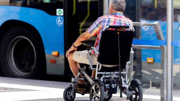 La alerta de los médicos rehabilitadores en España: las listas de espera empujan a los pacientes a "buscarse la vida"