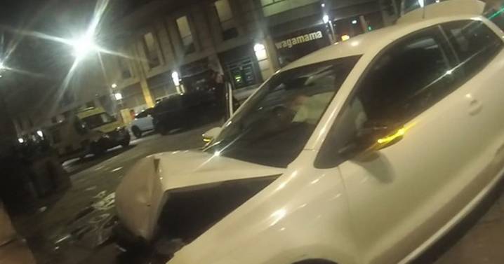 Volkswagen Polo crashes into historic Nottingham city centre building