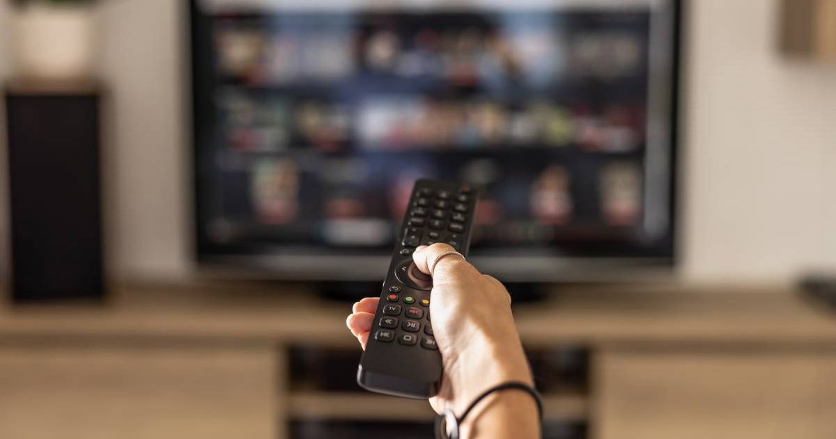 'One of the most brutal ever moments' on TV drops as fans spot Outlander icon