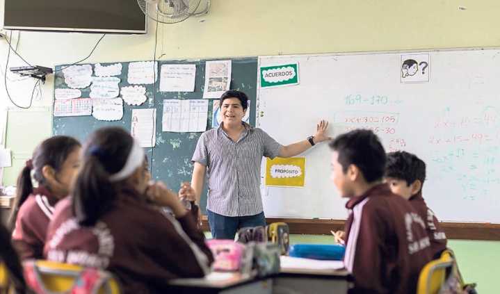 OFICIAL | Docentes peruanos tendrán aumento este 2025: así quedan los sueldos por escala magisterial