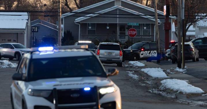 Manhunt on for ‘armed-and-dangerous’ suspect in Granite City officer shooting