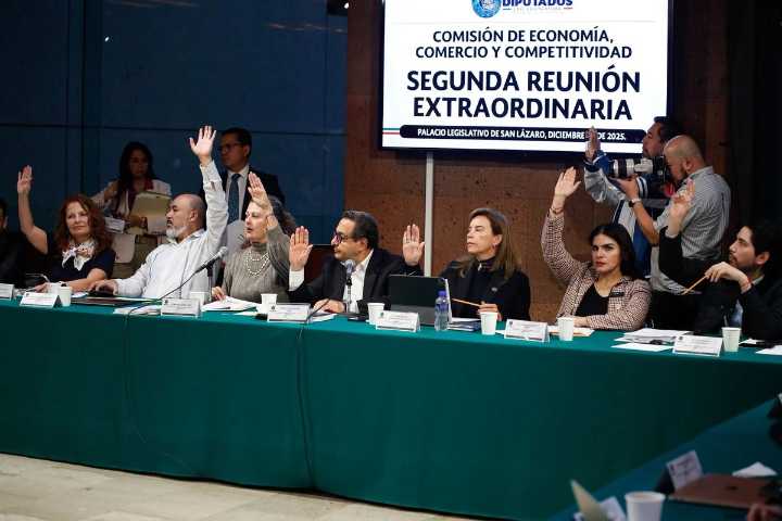 Aprueban en Comisión reforma a la LIGIE para imponer aranceles a mil 463 productos