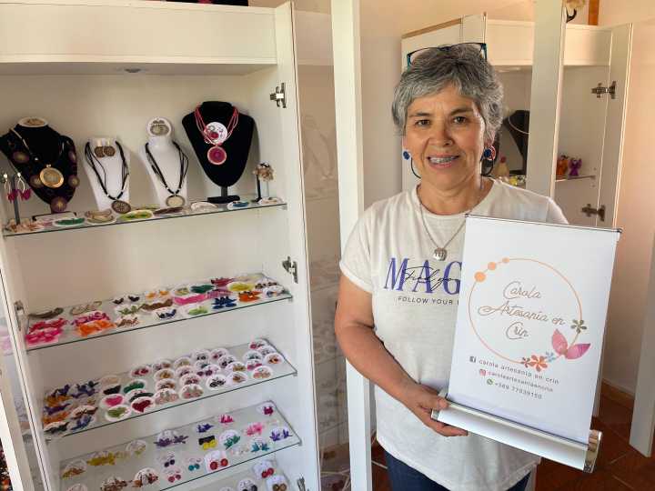 Carola Sepúlveda: la artesana que mantiene viva la tradición del crin desde Panimávida