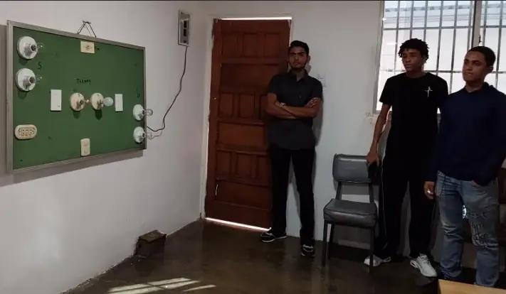 Jóvenes en Coro egresan como electricista en redes de distribución